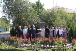 ПАМ'ЯТАЄМО. ВКЛОНЯЄМОСЬ.