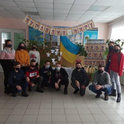 ГЕРОЇ НЕ ВМИРАЮТЬ