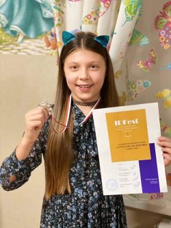 ЮНІ ВОКАЛІСТКИ З КОЗИНА ОТРИМАЛИ ПЕРШІ ПРЕМІЇ У МІЖНАРОДНОМУ ОНЛАЙН ФЕСТИВАЛІ - КОНКУРСІ