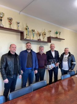 ВРУЧЕНО НАГОРОДИ ФУТБОЛЬНОМУ АКТИВУ КОЗИНА