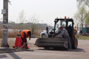 Тривають роботи з благоустрою