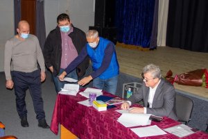 ПЕРША СЕСІЯ ДЕПУТАТІВ НОВОГО СКЛИКАННЯ