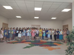 ВІТАННЯ ОСВІТЯНАМ!